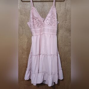 Elegant Pink Lace Backless Dress